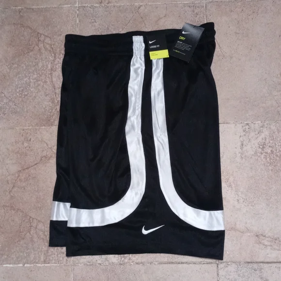 BRAND NEW NIKE MENS BASEBALL SHORT - Picture 2 of 16